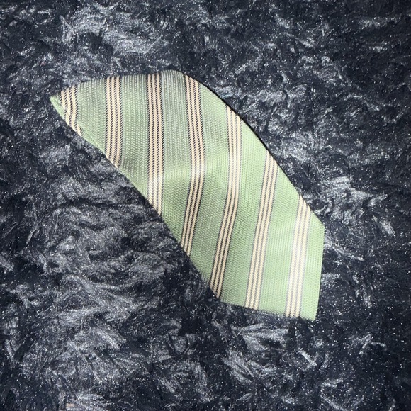 Uomo Venetto Tie Mens Green Gold Striped Silk Look Classic Neckwear - Picture 2 of 4
